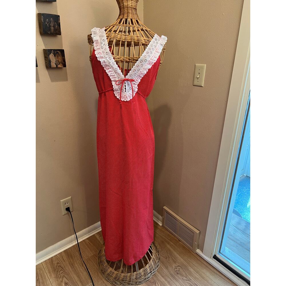 Vintage Lorraine Nightgown and Robe Cute yet Sexy Size Small
